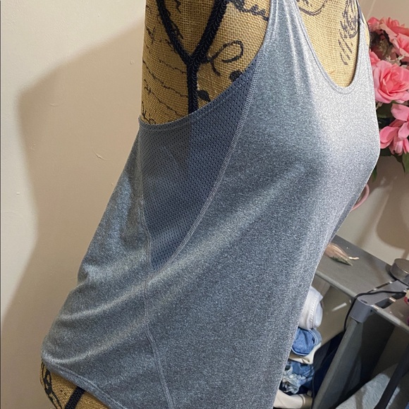 NIKE Dri Fit athletic tank top size women’s small - Picture 6 of 9